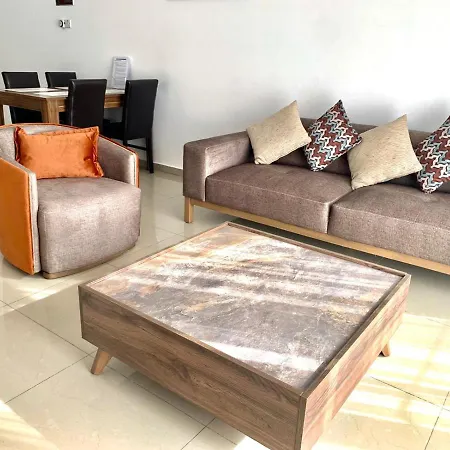 Luxury Two-bedroom In Amazing Place Lukomorye E5 Appartamento