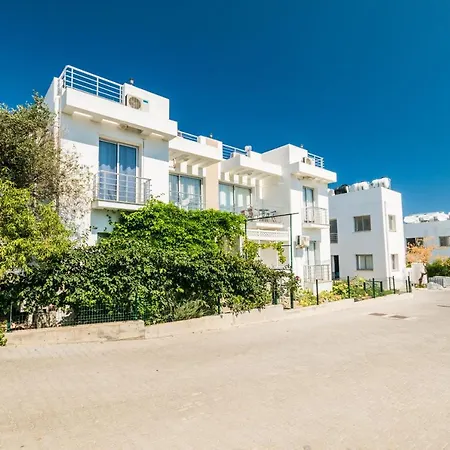 Luxury Two-bedroom In Amazing Place Lukomorye E5 Karavas (Northern Cyprus)