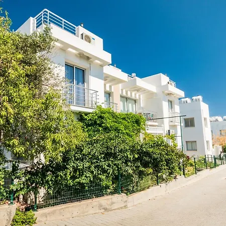 Luxury Two-bedroom In Amazing Place Lukomorye E5 *