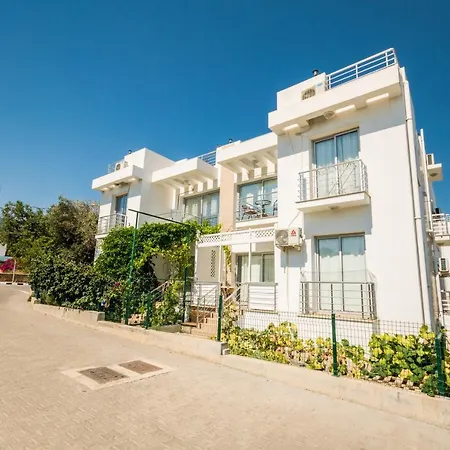 Luxury Two-bedroom In Amazing Place Lukomorye E5