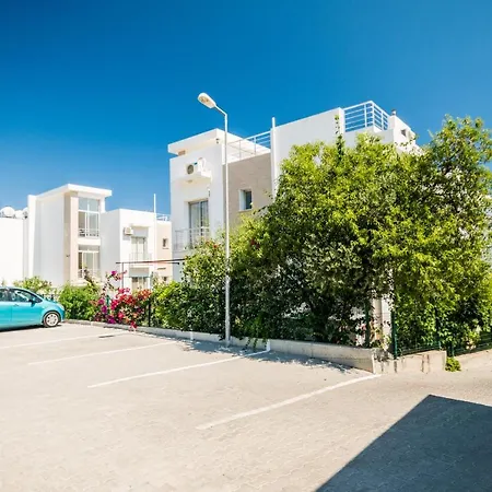 Luxury Two-bedroom In Amazing Place Lukomorye E5 Karavas (Northern Cyprus)